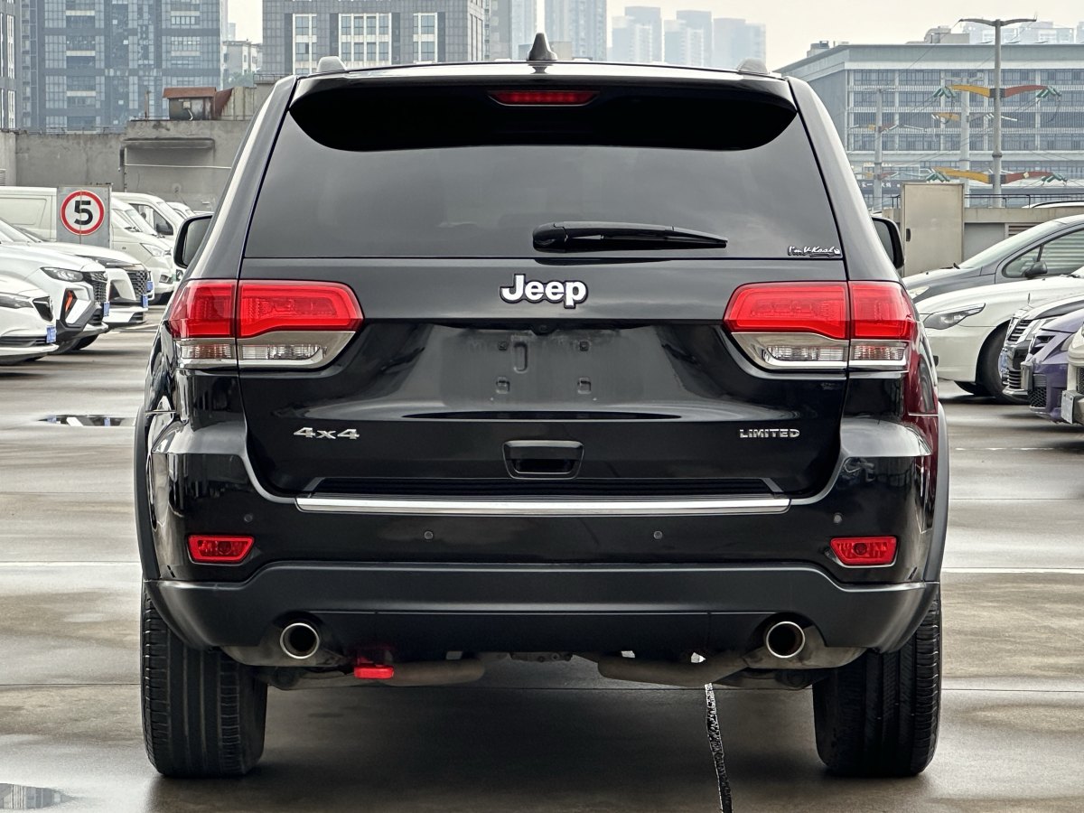 2015年1月Jeep 大切諾基  2014款 3.0L 舒享導(dǎo)航版