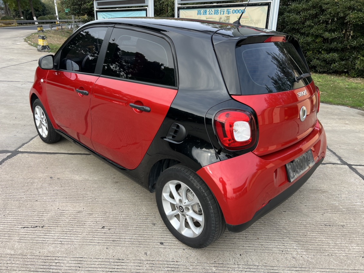 smart forfour  2018款 1.0L 52千瓦靈動版圖片