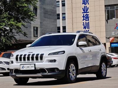 2017年8月 Jeep 自由光 2.0L 优越版图片