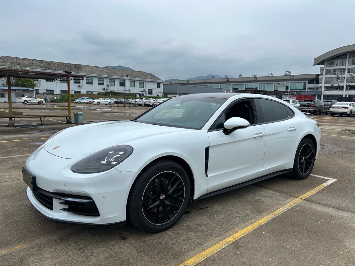 2018年10月保时捷 Panamera  2017款 Panamera 3.0T