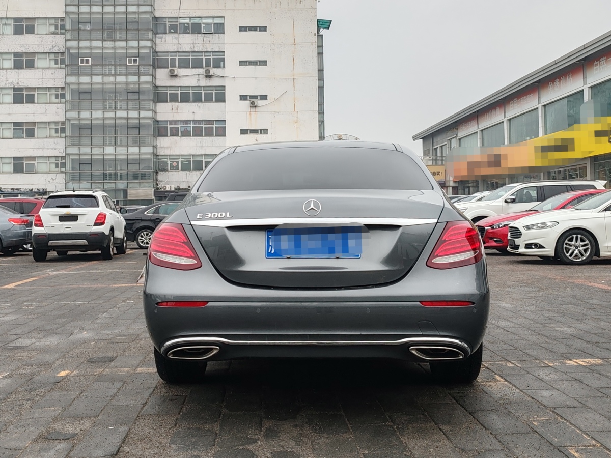 奔馳 奔馳E級  2020款 E 300 L 豪華型圖片