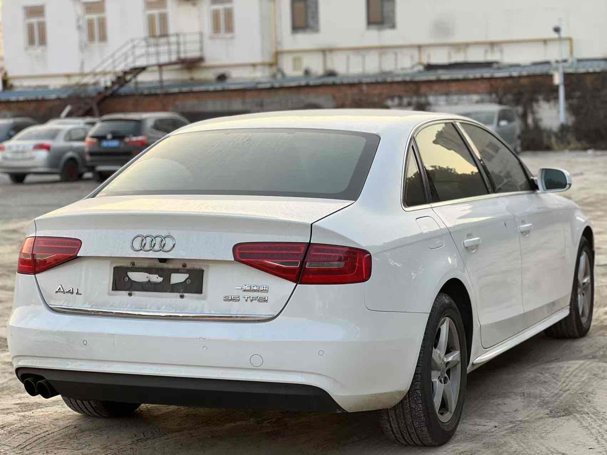 奧迪 奧迪A4L  2015款 35 TFSI 自動標準型圖片