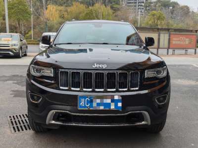 2017年4月 Jeep 大切諾基(進(jìn)口) 3.0L 精英導(dǎo)航版圖片