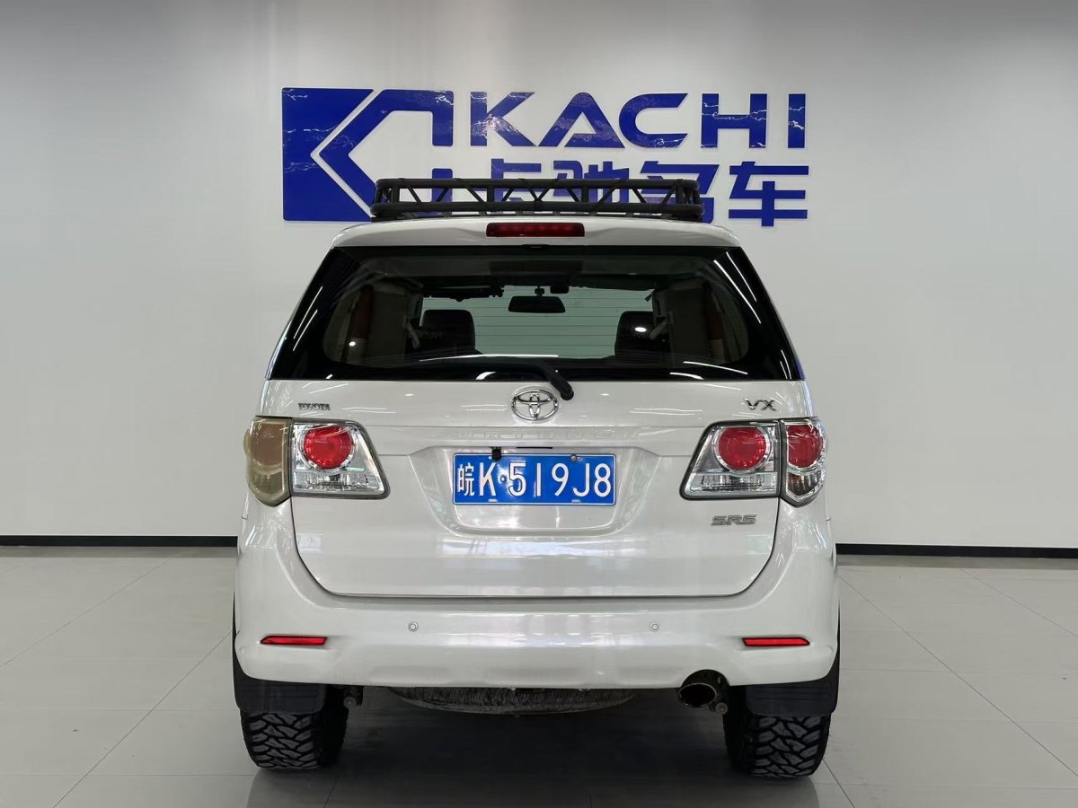 豐田 Fortuner  2015款 2.7L 標(biāo)準(zhǔn)版圖片