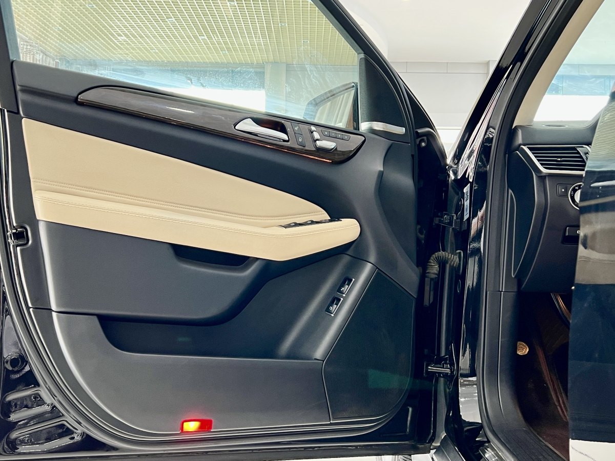 奔馳 奔馳GLS  2021款 改款 GLS 450 4MATIC 豪華型圖片