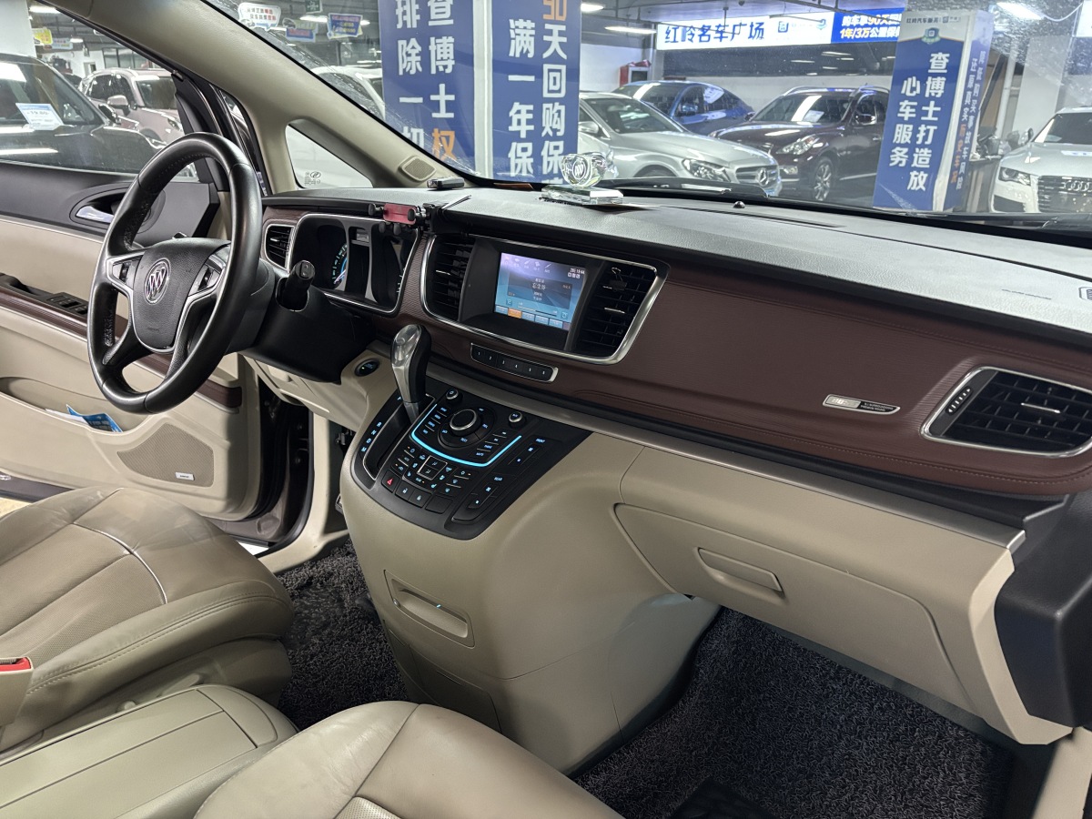 別克 GL8  2014款 3.0L XT豪華商務(wù)旗艦版圖片