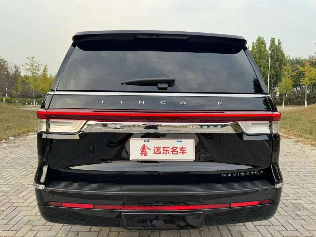 林肯 領(lǐng)航員  2022款 3.5T 尊耀版圖片