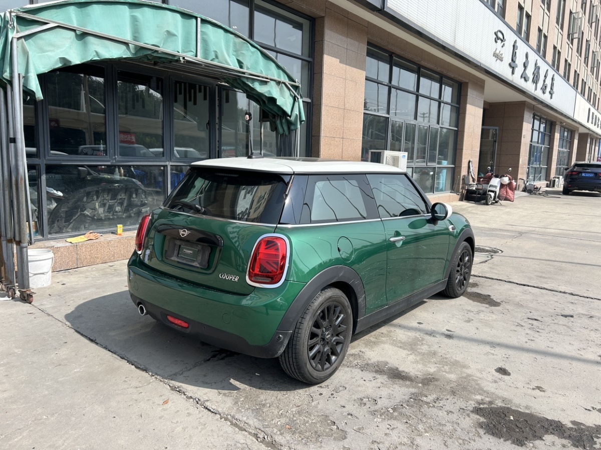 MINI MINI  2021款 1.5T COOPER 經(jīng)典派圖片