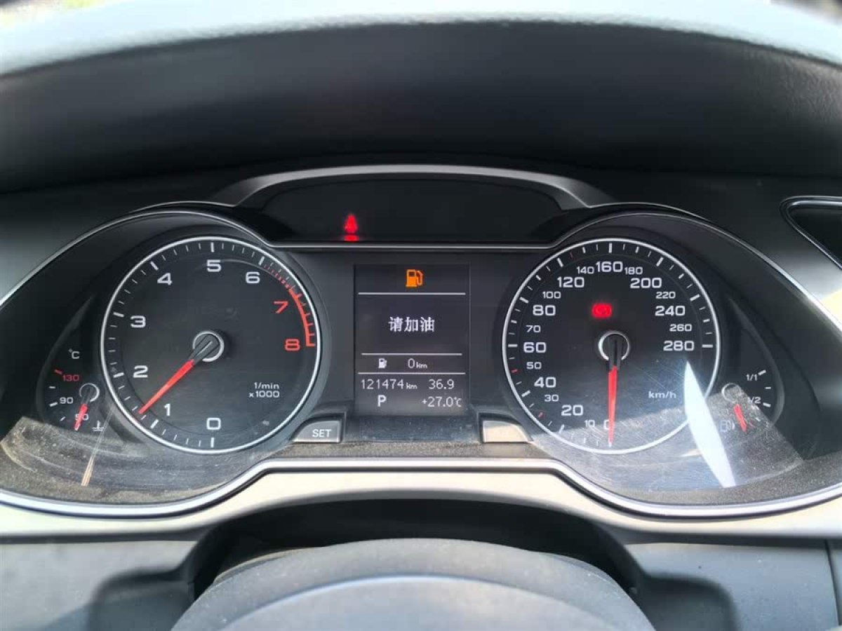 奧迪 奧迪A4L  2013款 35 TFSI 自動標準型圖片