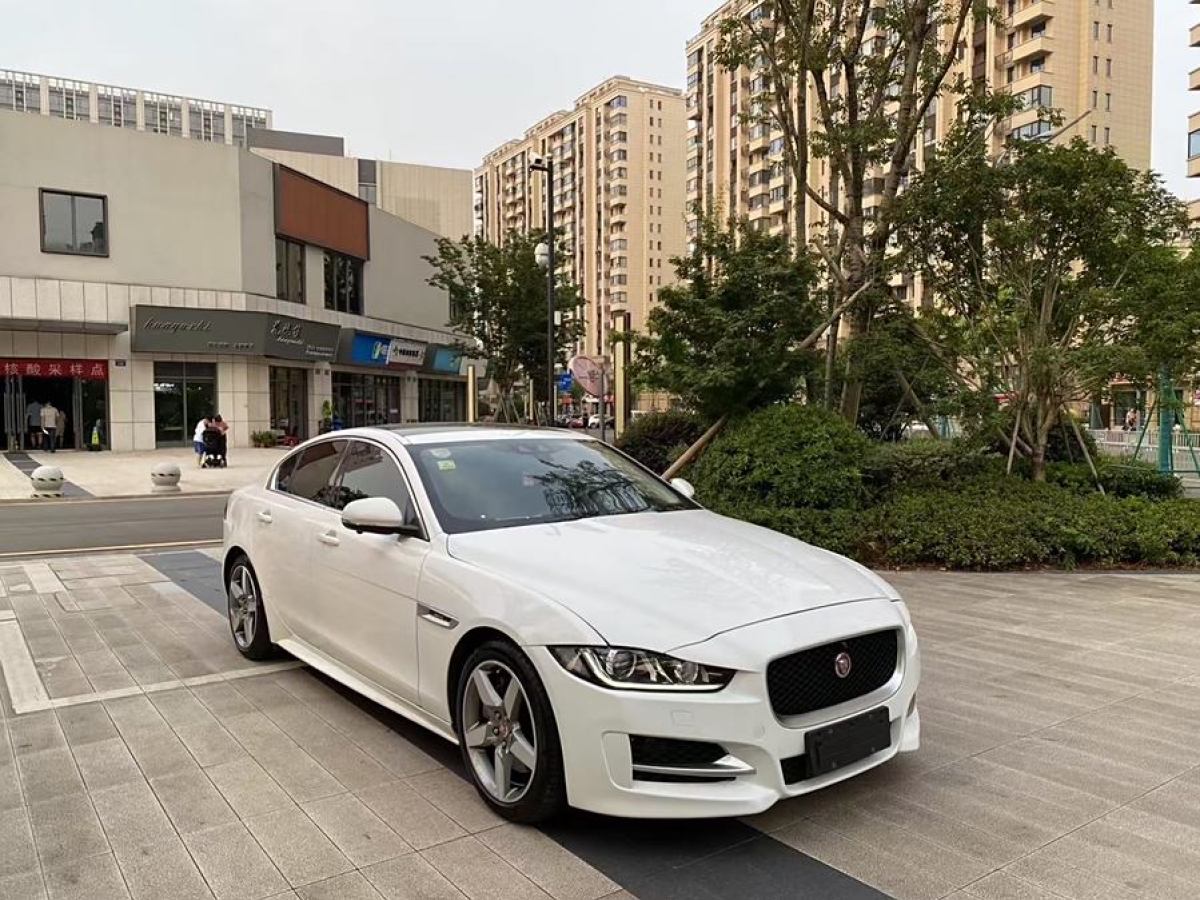 捷豹 XE  2015款 2.0T 200PS R-Sport圖片