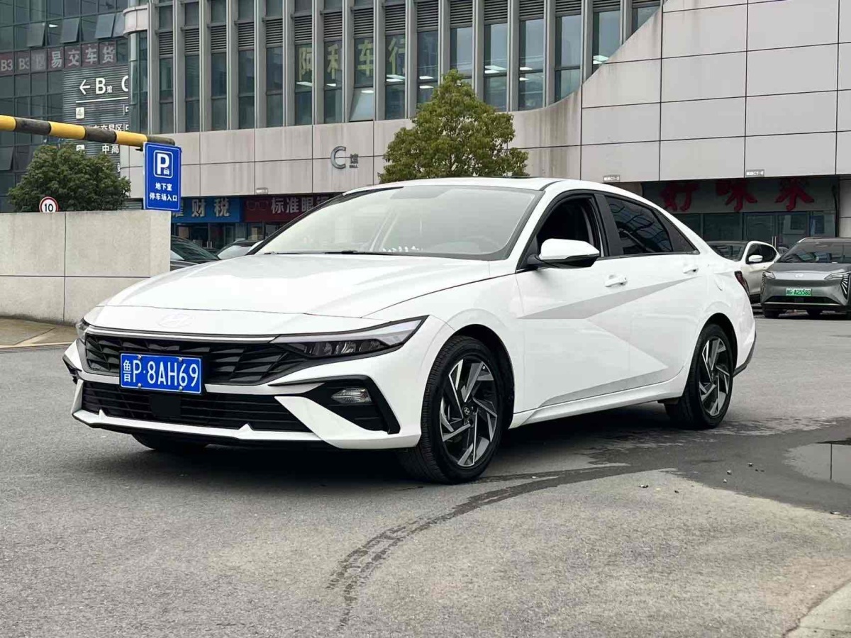 現(xiàn)代 伊蘭特  2023款 1.5L CVT GLX精英版圖片