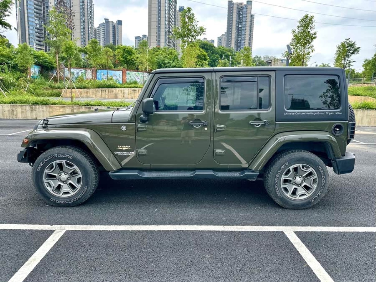 Jeep 牧馬人  2015款 3.0L Sahara 四門舒享版圖片