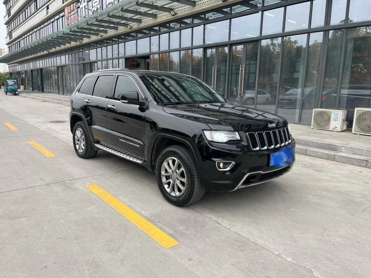 Jeep 大切諾基  2015款 3.0TD 柴油 精英導(dǎo)航版圖片