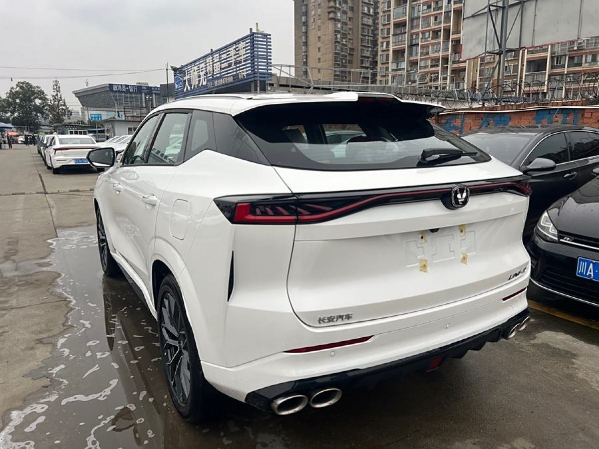 長(zhǎng)安 長(zhǎng)安UNI-Z  2025款 1.5T 尊貴型圖片