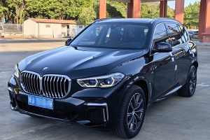 宝马X5 宝马 改款 xDrive 30Li 尊享型M运动套装