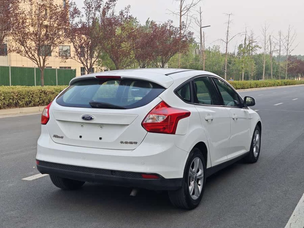 福特 福克斯  2012款 兩廂 1.6L 手動風尚型圖片