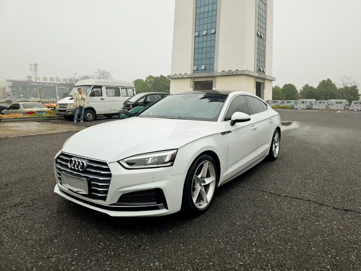 2020年1月奧迪 奧迪A5  2019款 Sportback 40 TFSI 時(shí)尚型