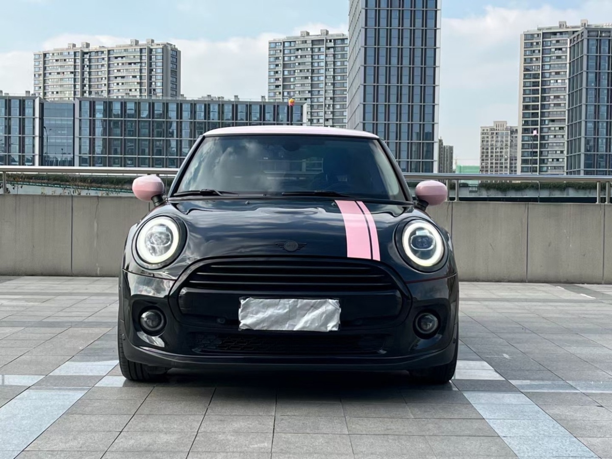 MINI MINI  2020款 1.5T COOPER 經(jīng)典派 五門絕色版圖片