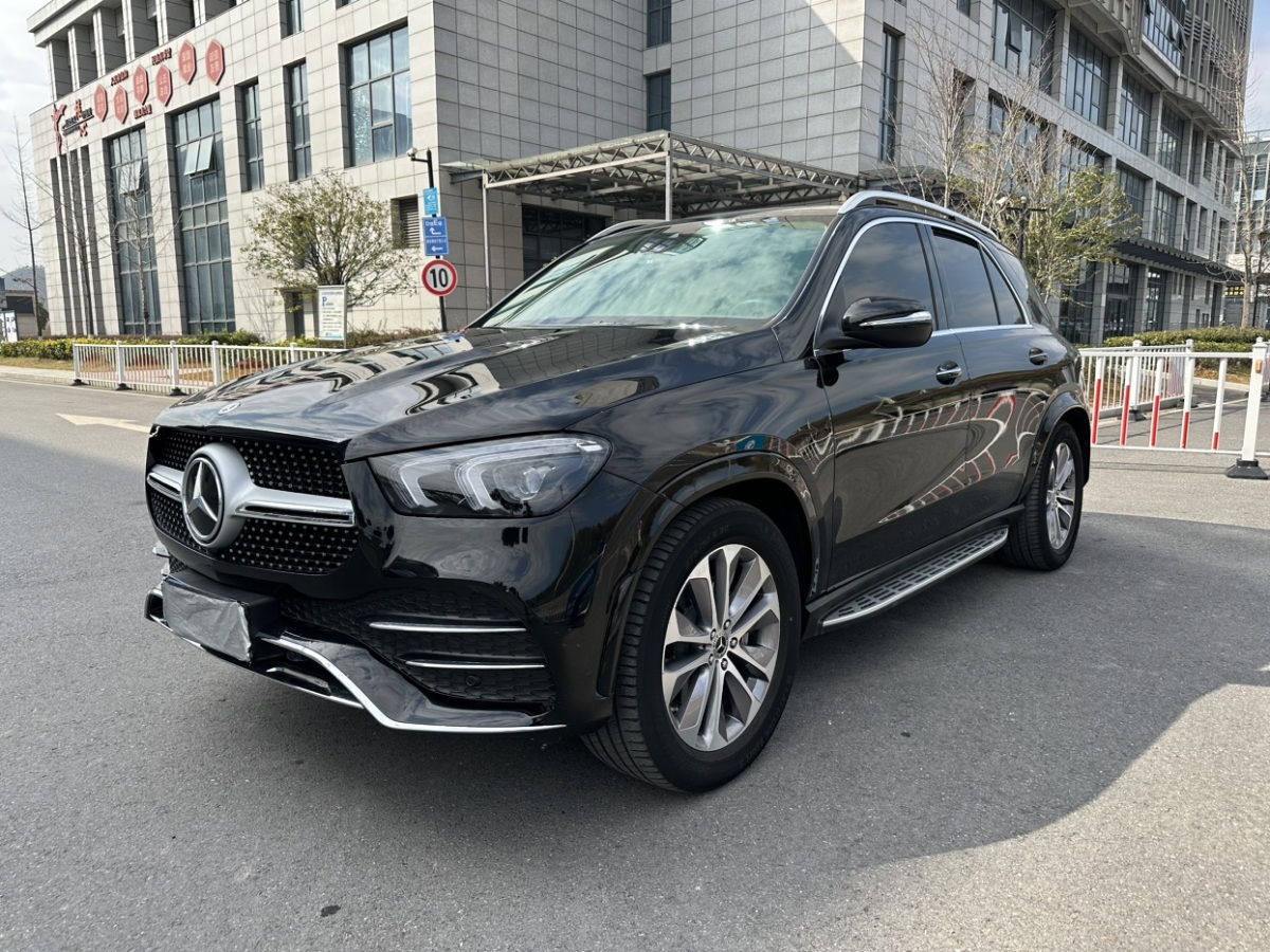 奔馳 奔馳GLE  2022款 改款 GLE 350 4MATIC 時(shí)尚型圖片