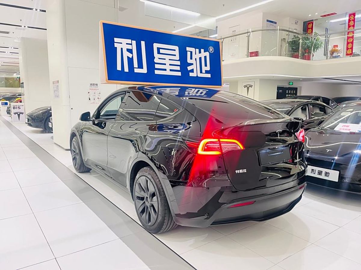 特斯拉 Model Y  2023款 煥新版 后輪驅(qū)動(dòng)圖片