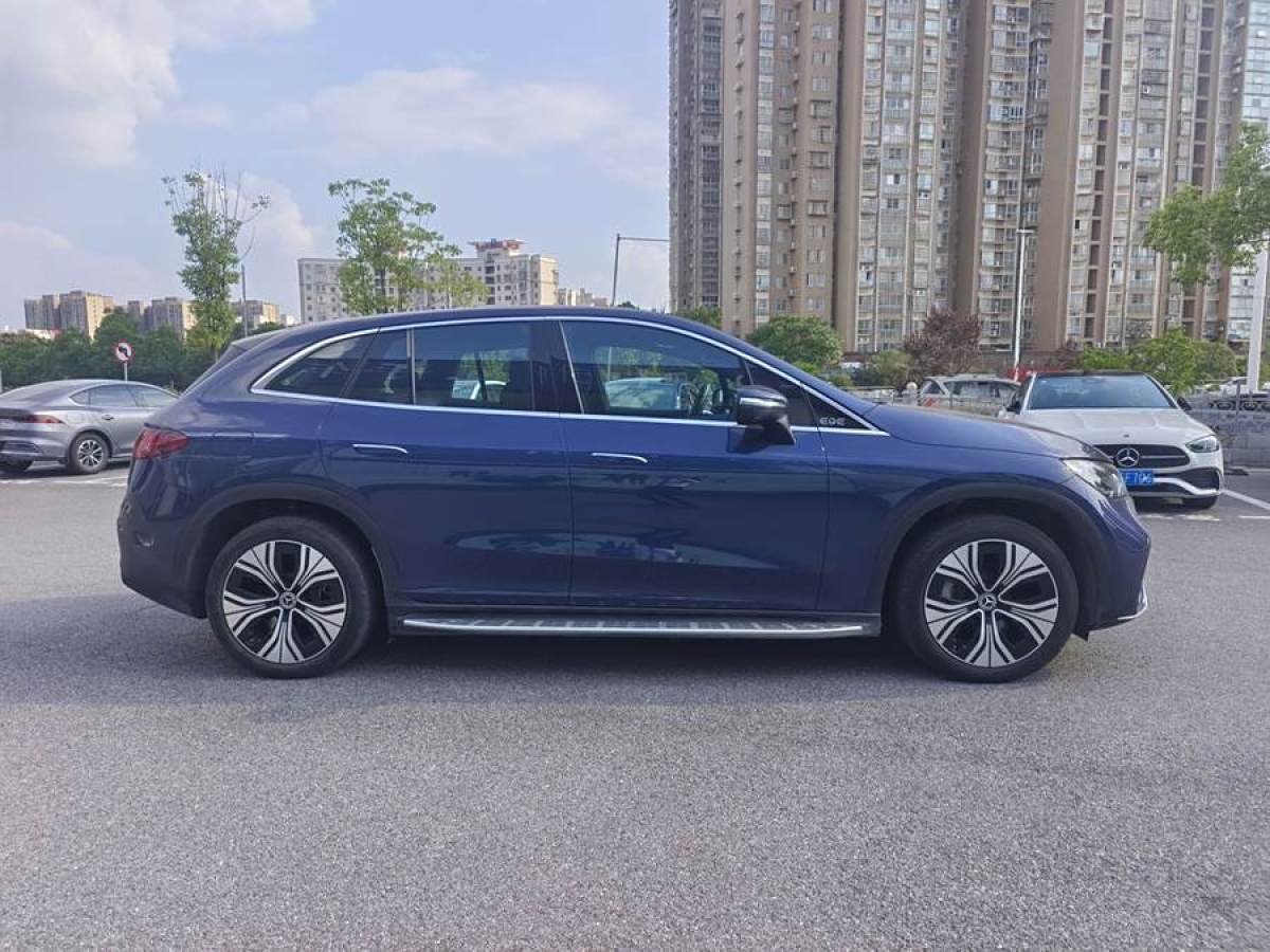 奔馳 奔馳EQE SUV  2023款 350 4MATIC 豪華版圖片