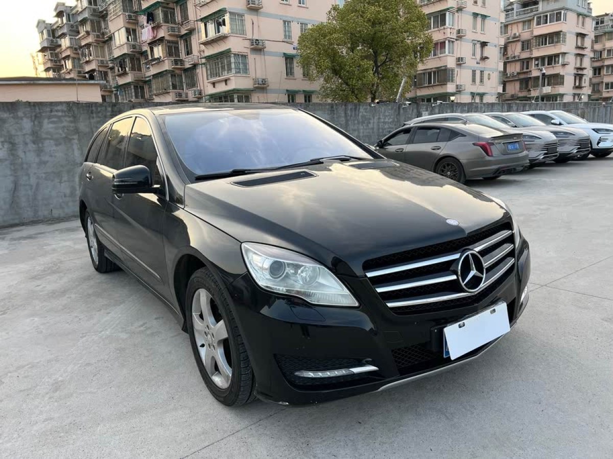 奔馳 奔馳R級(jí)  2014款 R 400 4MATIC 商務(wù)型圖片