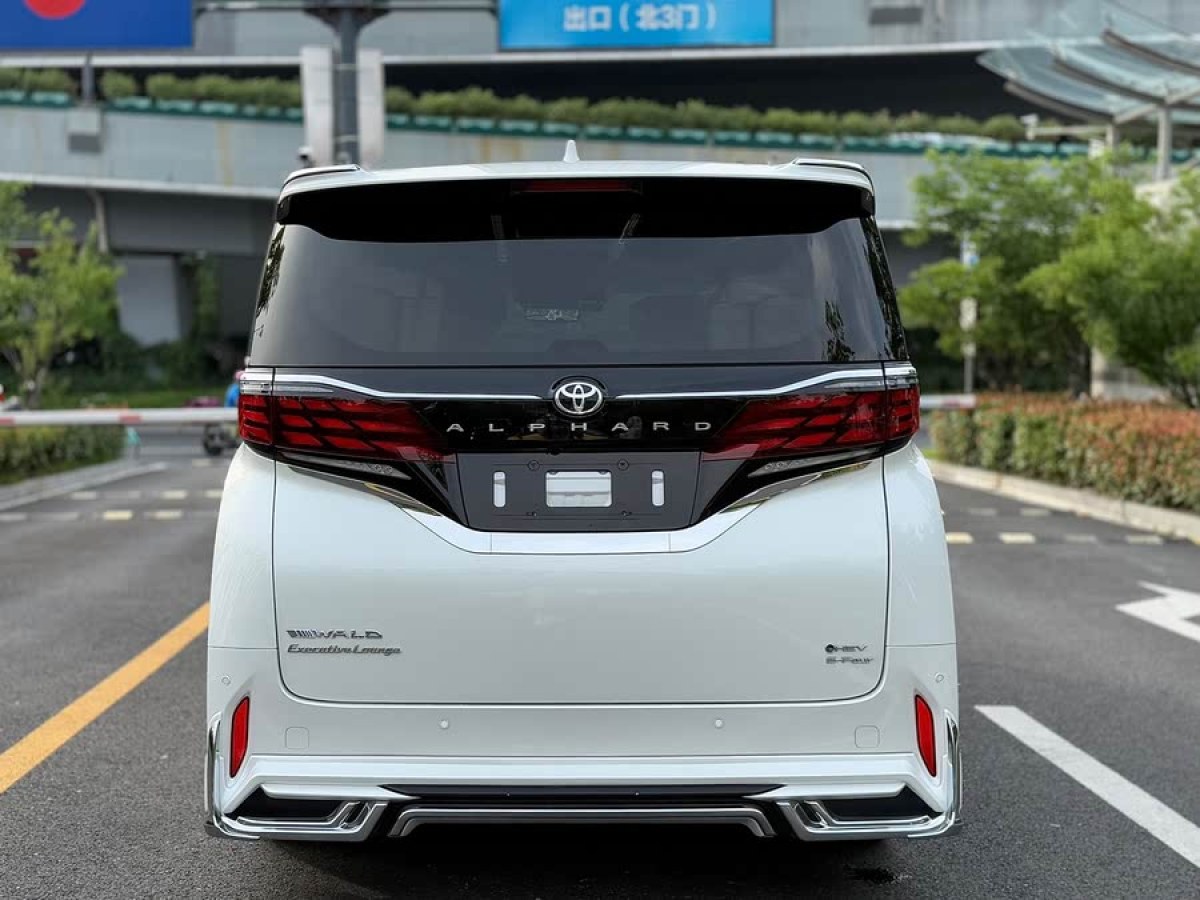 豐田 埃爾法  2024款 雙擎 2.5L 臻享版圖片