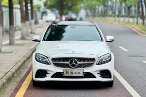 奔馳C級(jí) 奔馳 C 260 L 運(yùn)動(dòng)版