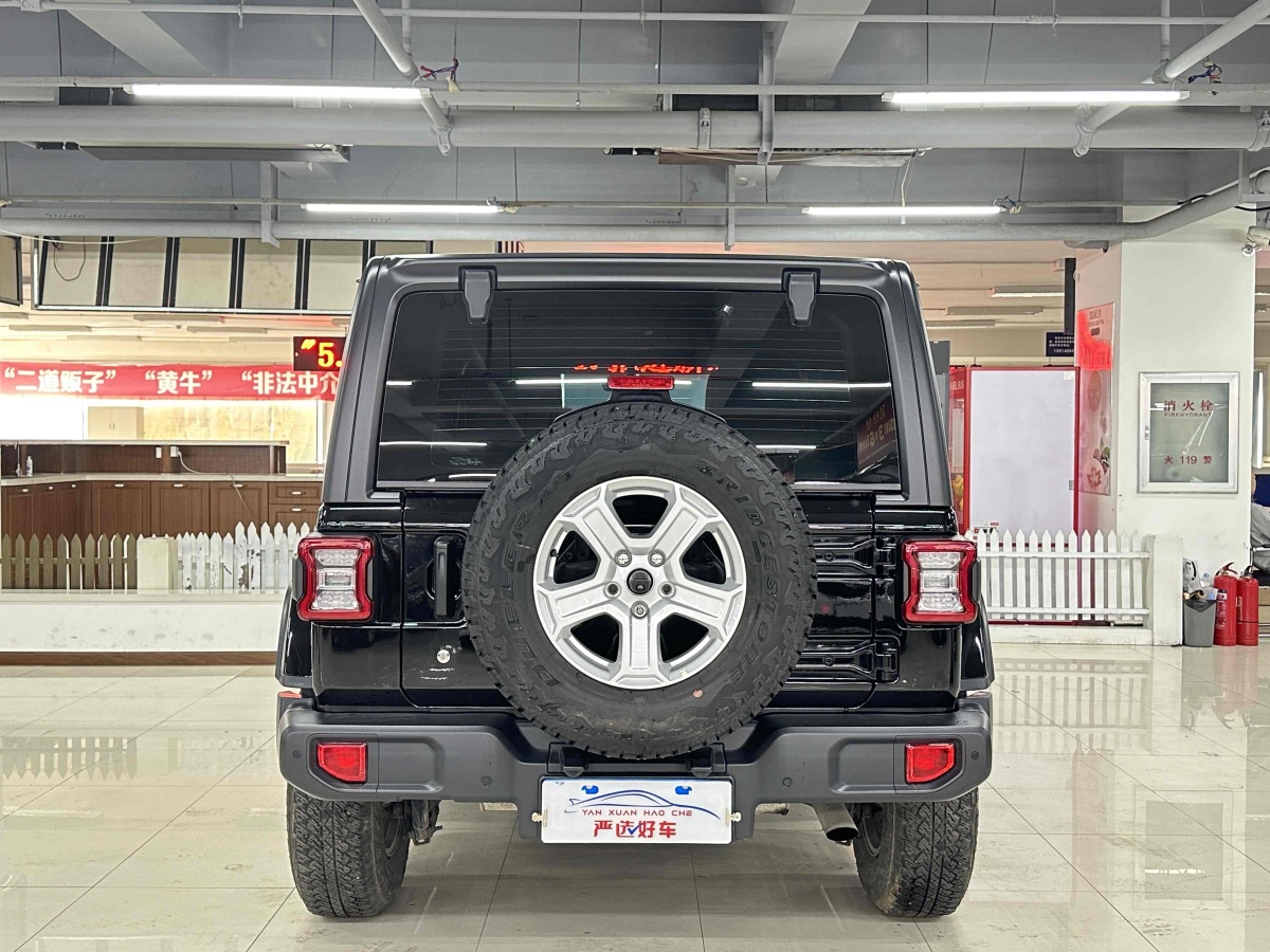 Jeep 牧馬人  2018款 2.0T Sahara 四門版圖片