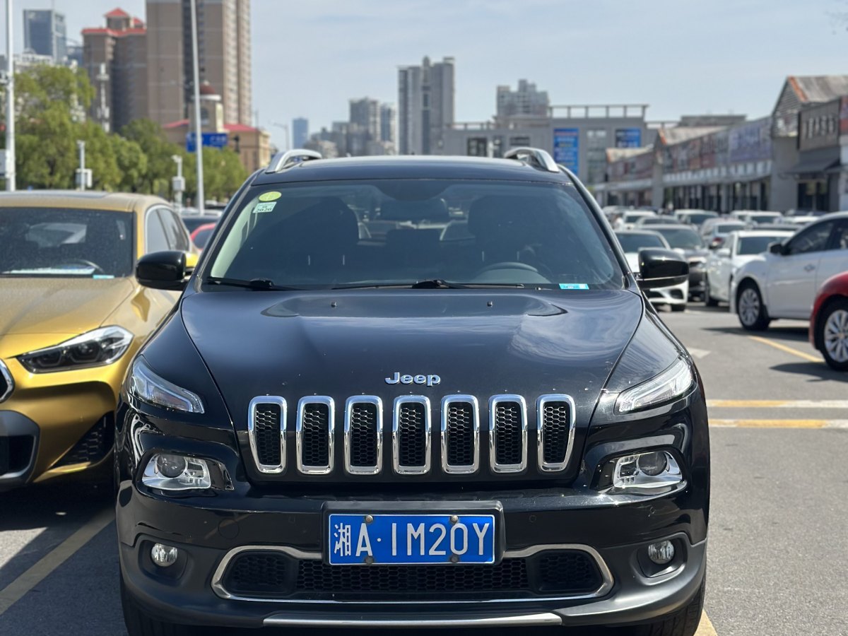 Jeep 自由光  2016款 2.4L 專業(yè)版圖片