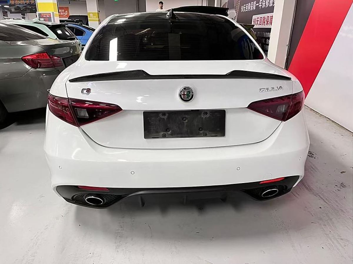 阿爾法·羅密歐 Giulia  2017款 2.0T 280HP 豪華版圖片