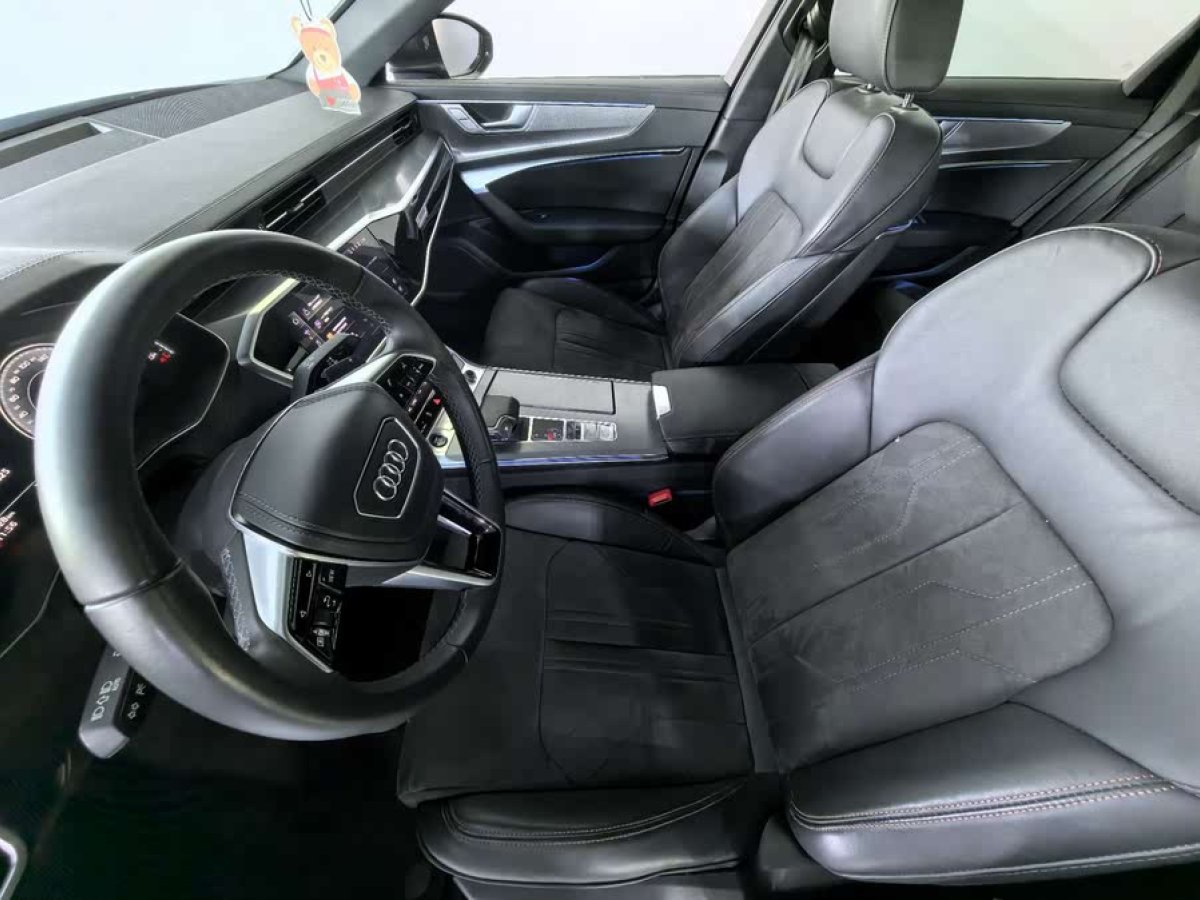 奧迪 奧迪A6L  2024款 45 TFSI 臻選動(dòng)感型圖片