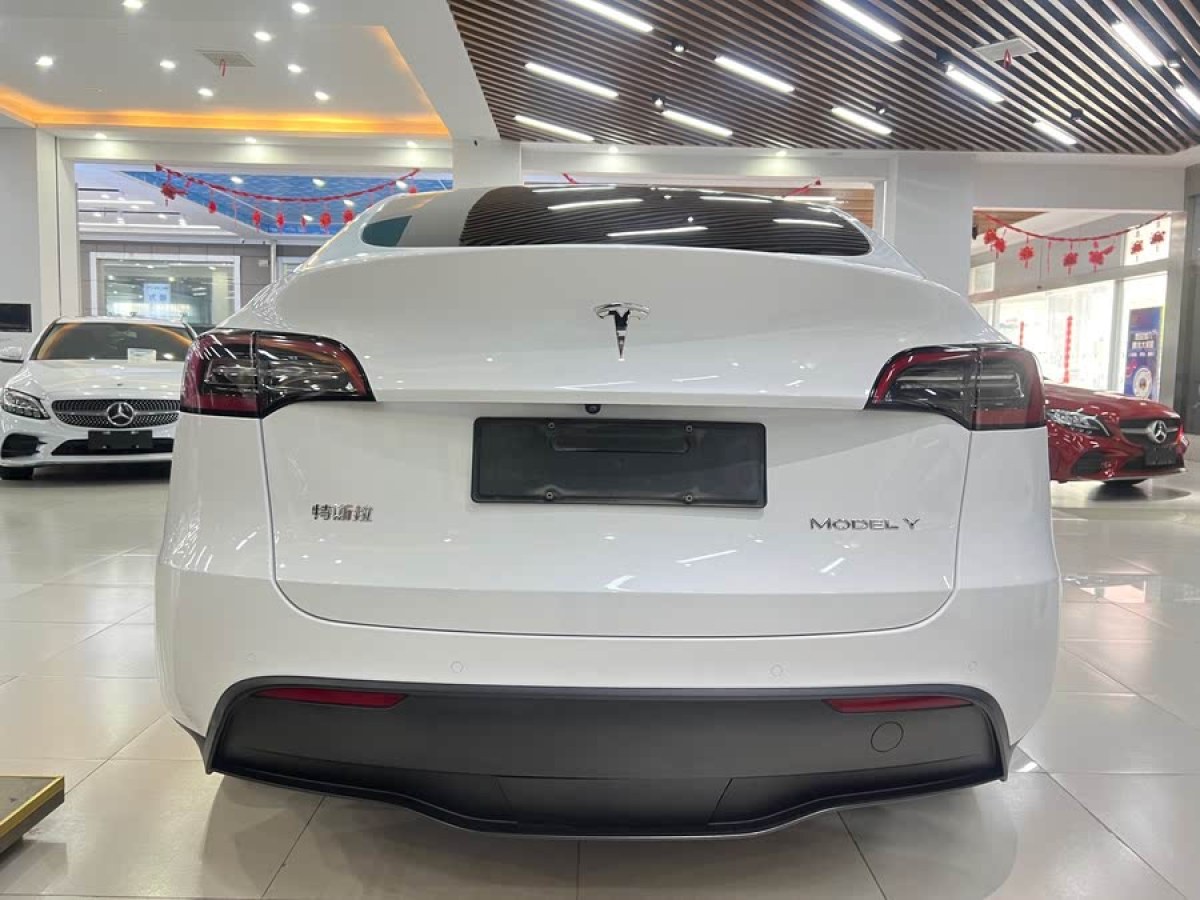 特斯拉 Model Y  2022款 改款 后輪驅(qū)動版圖片