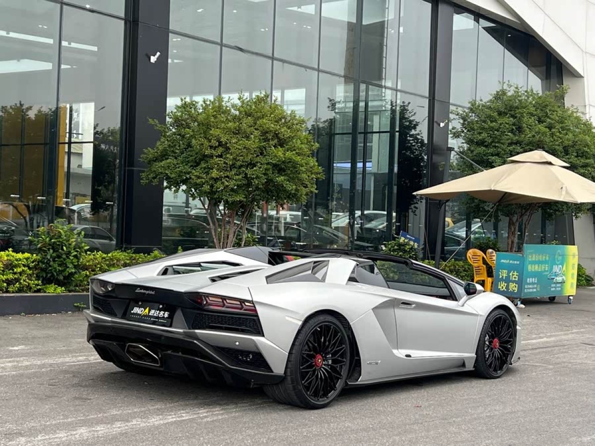 蘭博基尼 Aventador  2017款 Aventador S圖片
