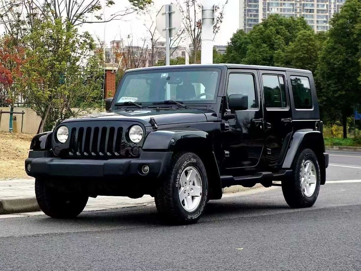 Jeep 牧馬人  2010款 3.8L Rubicon 兩門版圖片