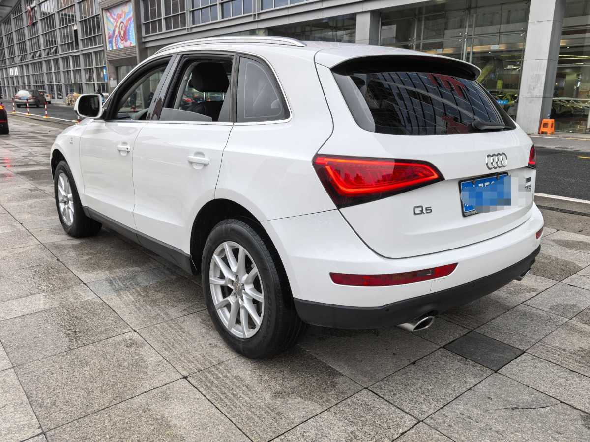 奧迪 奧迪Q5  2015款 40 TFSI 進(jìn)取型圖片