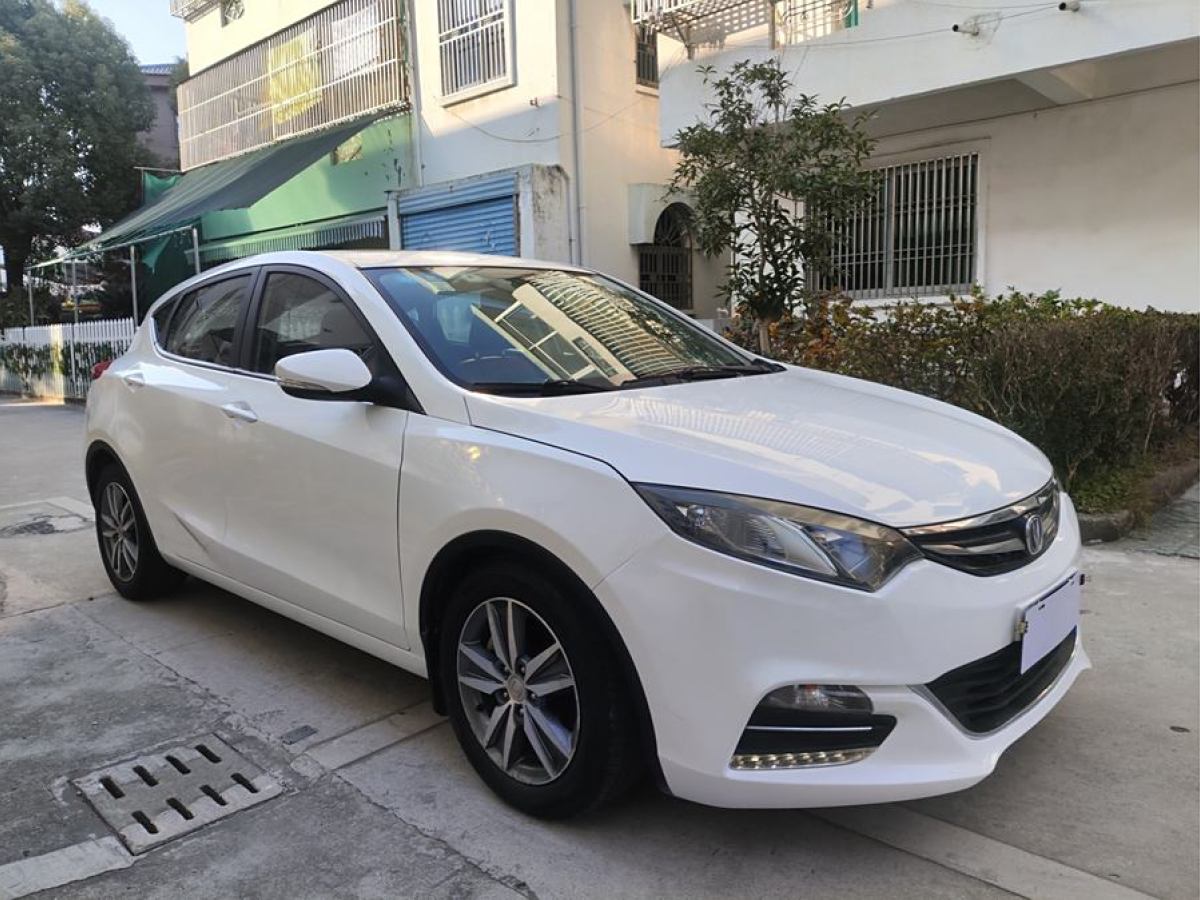 長(zhǎng)安 逸動(dòng)XT  2016款 1.6L 自動(dòng)俊酷型圖片