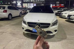 奔驰CLA级 奔驰 CLA 220 4MATIC