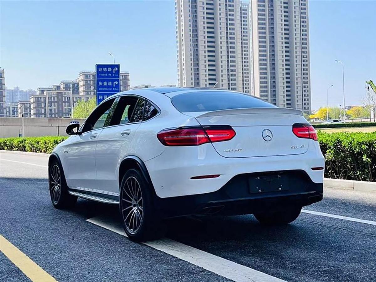 2019年3月奔馳 奔馳GLC轎跑 AMG  2017款 AMG GLC 43 4MATIC 轎跑SUV