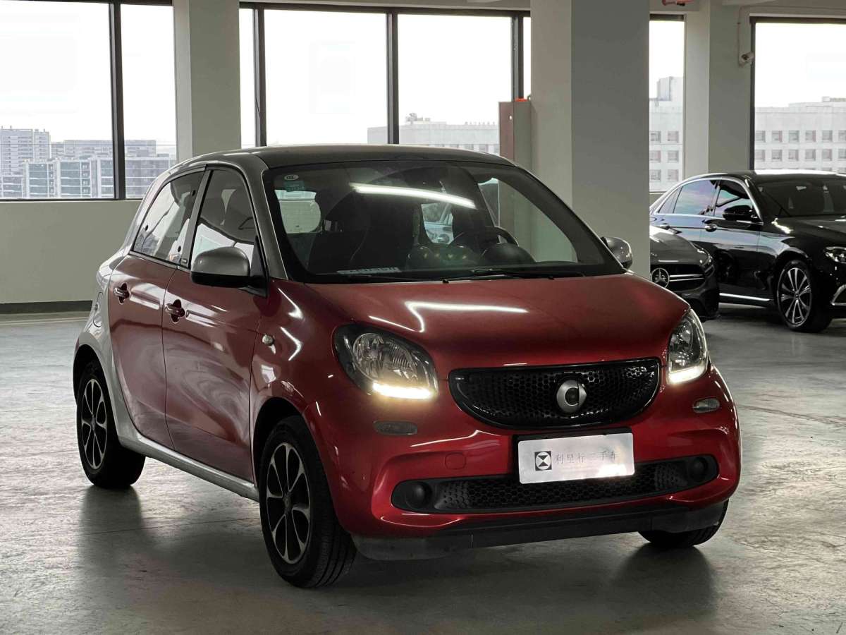 smart forfour  2016款 1.0L 52千瓦激情版圖片