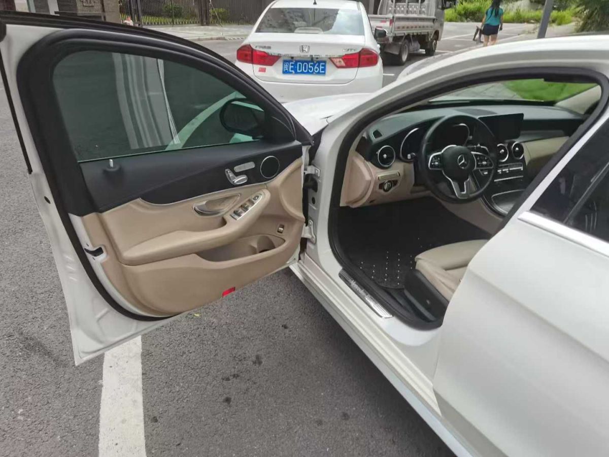 奔馳 奔馳C級(jí)  2019款 C 300 L圖片