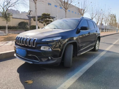 2018年6月 Jeep 自由光 2.0L 優(yōu)越版圖片