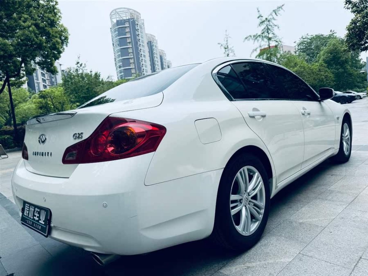 英菲尼迪 G系  2010款 G25 Sedan 豪華運(yùn)動(dòng)版圖片
