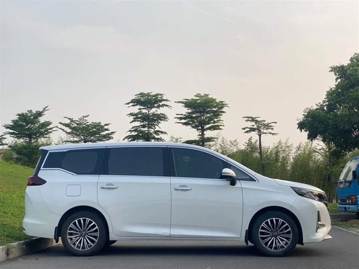 廣汽傳祺 M6  2019款 270T 自動(dòng)尊榮版（七座）國(guó)VI圖片