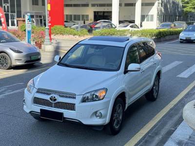 2013年6月 豐田 RAV4榮放 特享版 2.4L 自動四驅(qū)尊崇圖片