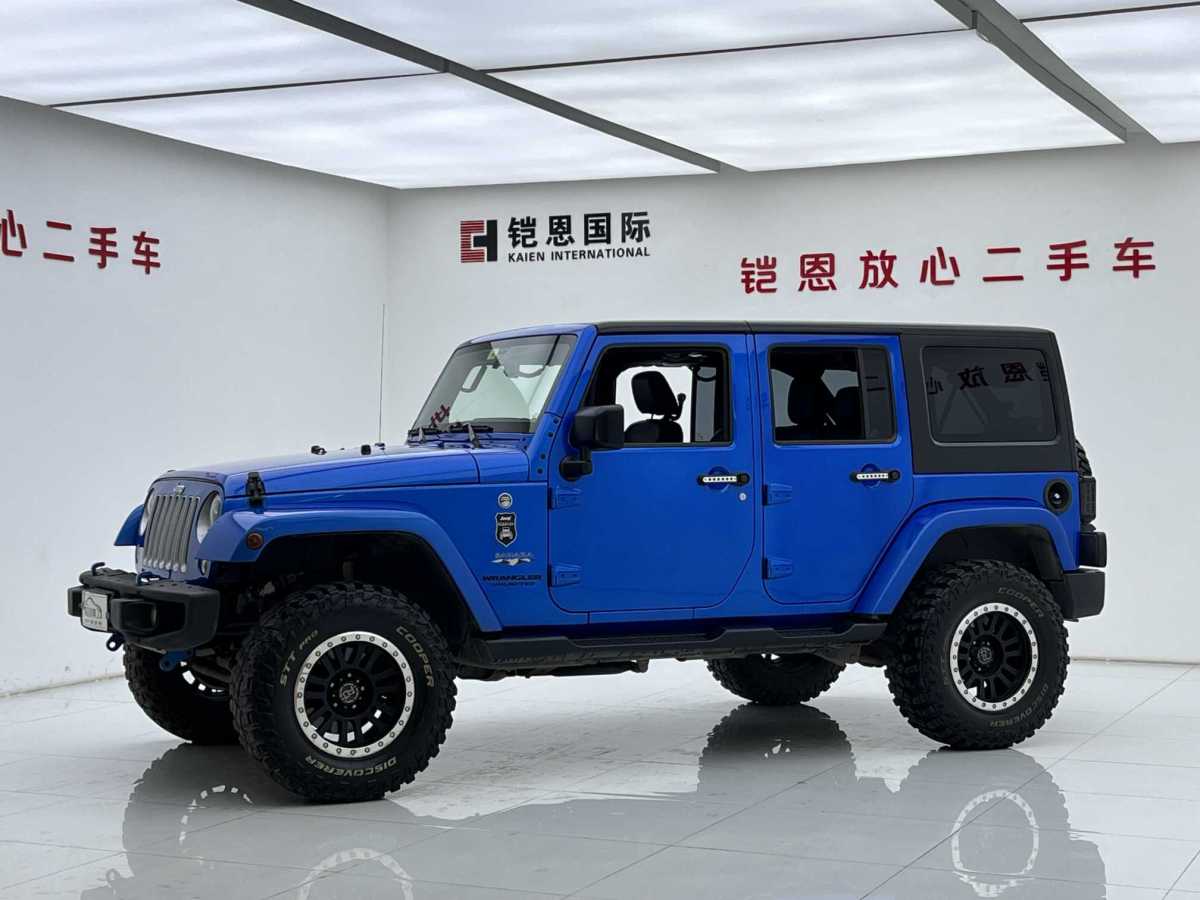 Jeep 牧馬人  2015款 3.0L Sahara 四門舒享版圖片