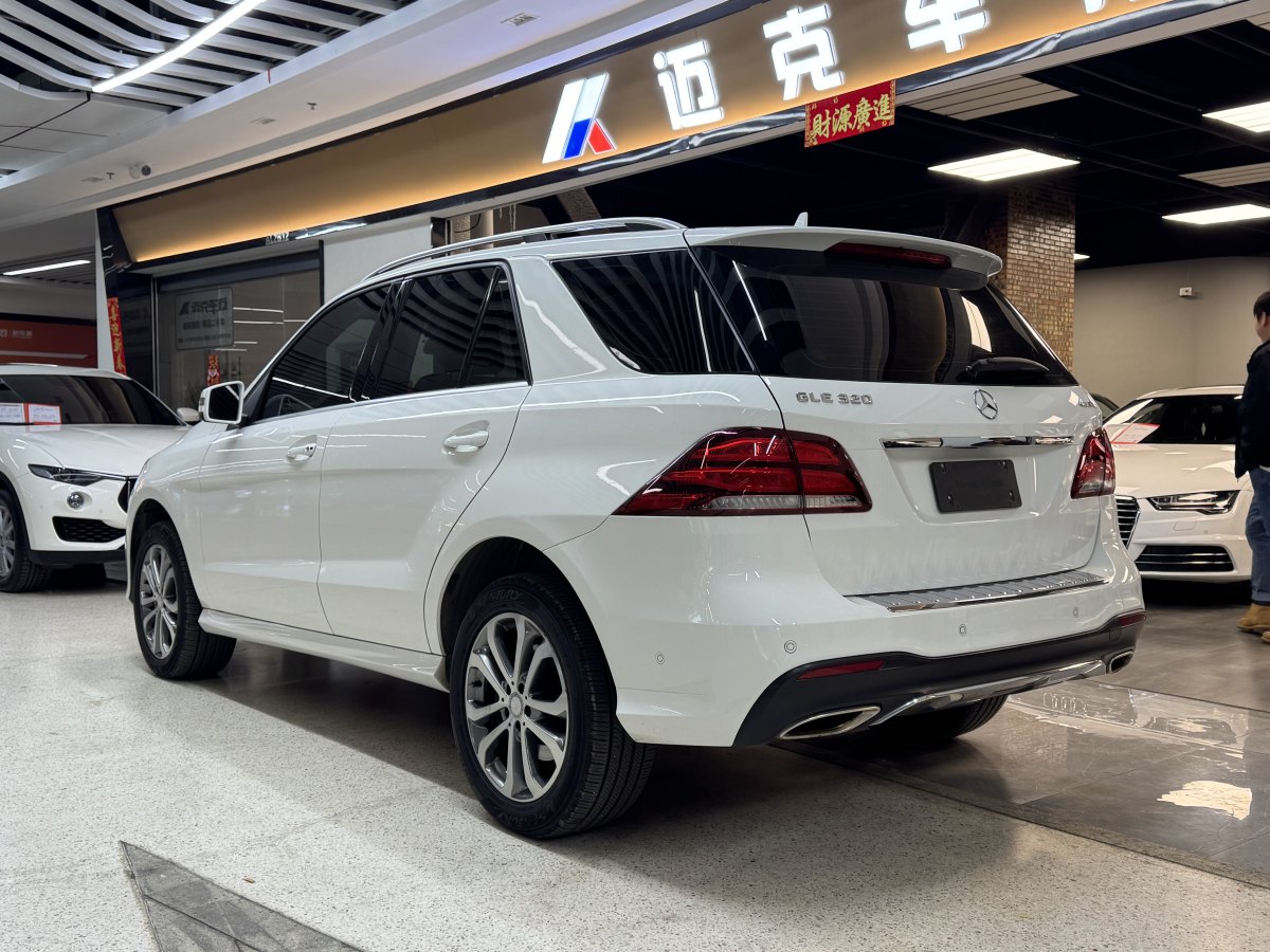 奔馳 奔馳GLE  2016款 GLE 320 4MATIC 動(dòng)感型圖片