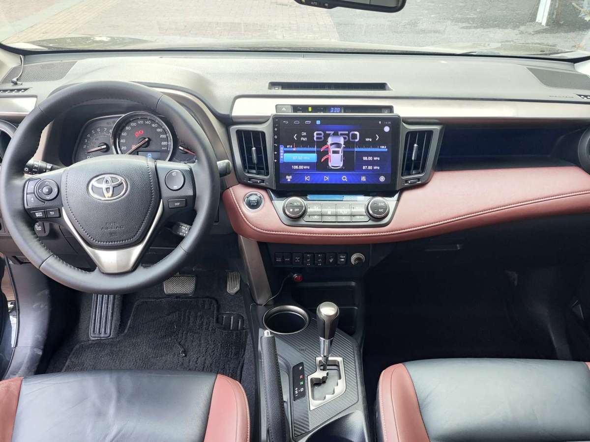 豐田 RAV4榮放  2013款 2.5L 自動四驅(qū)豪華版圖片