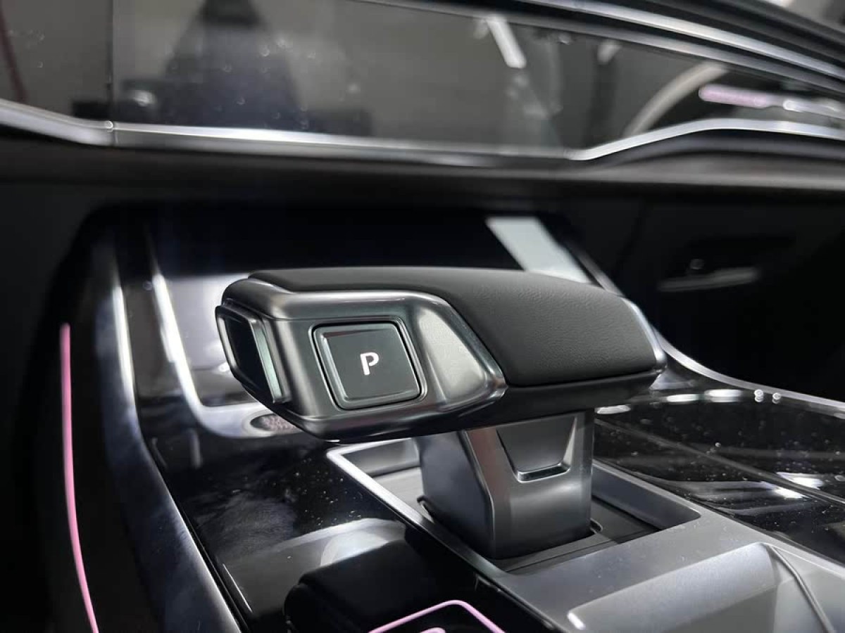 奧迪 奧迪Q7  2024款 45 TFSI quattro S line運(yùn)動型圖片