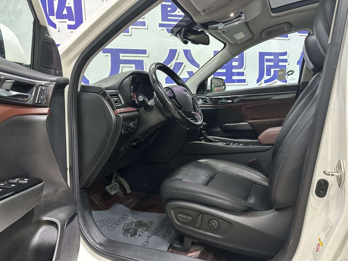 广汽传祺 GS8  2017款 320T 两驱豪华智联版图片